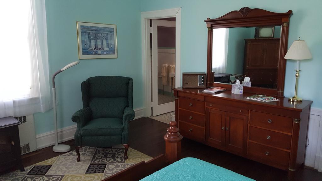 Morehead Manor Bed And Breakfast Дарем Экстерьер фото