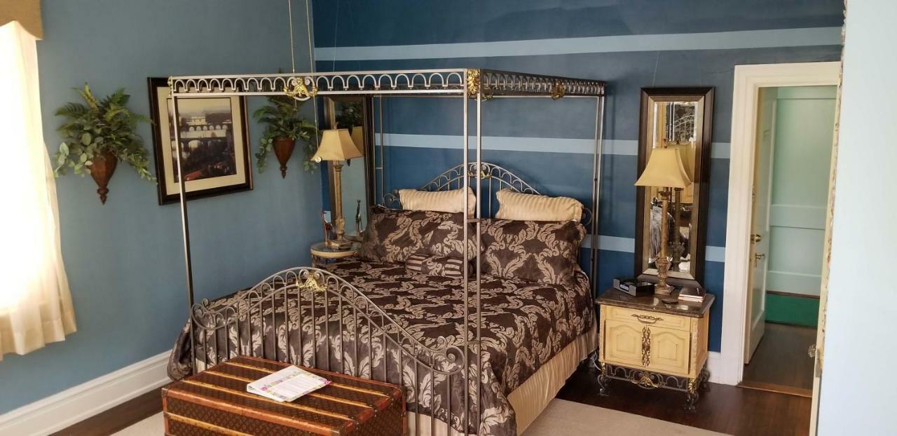 Morehead Manor Bed And Breakfast Дарем Экстерьер фото